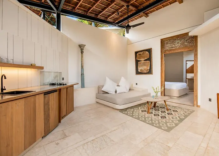 Villa Stylish 1br With Pool, 800m To *