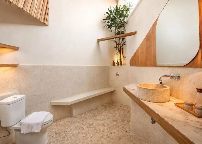 Villa Stylish 1br With Pool, 800m To
